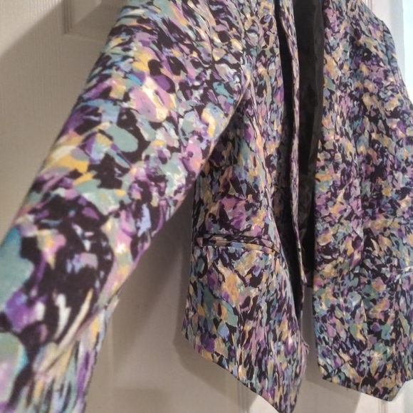 Jacket - Picture 2 of 4